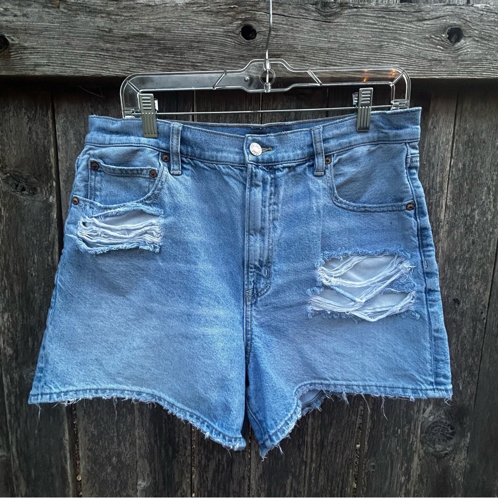 American Eagle 90s Boyfriend Distressed Denim Shorts Size 14